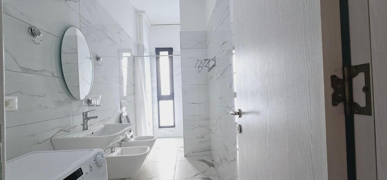 Апартаменти Myhouse At 21 Dhjetori Тирана Екстер'єр фото