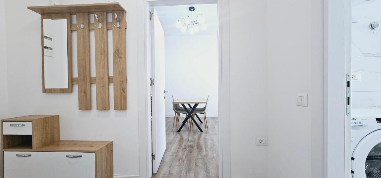 Апартаменти Myhouse At 21 Dhjetori Тирана Екстер'єр фото