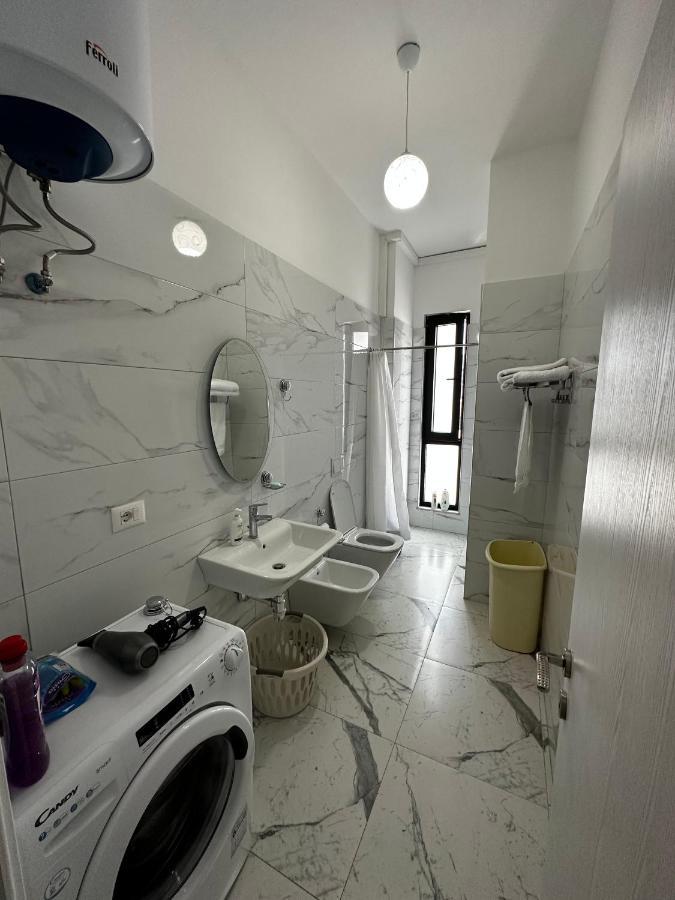 Апартаменти Myhouse At 21 Dhjetori Тирана Екстер'єр фото